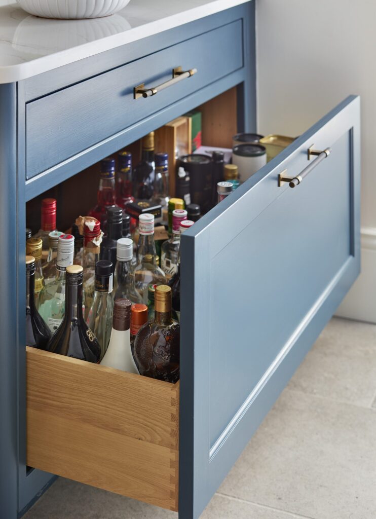 DC4166 029 Bateman Spirits Drawer min e1605016870617 1