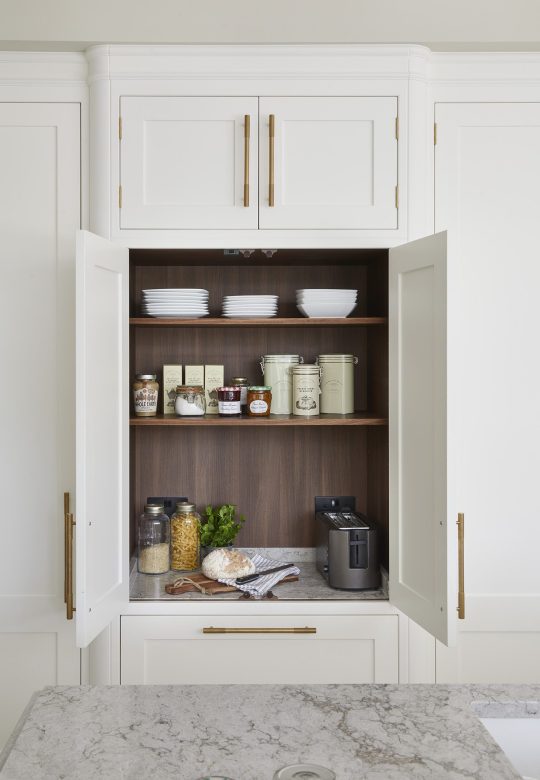 white shaker breakfast station