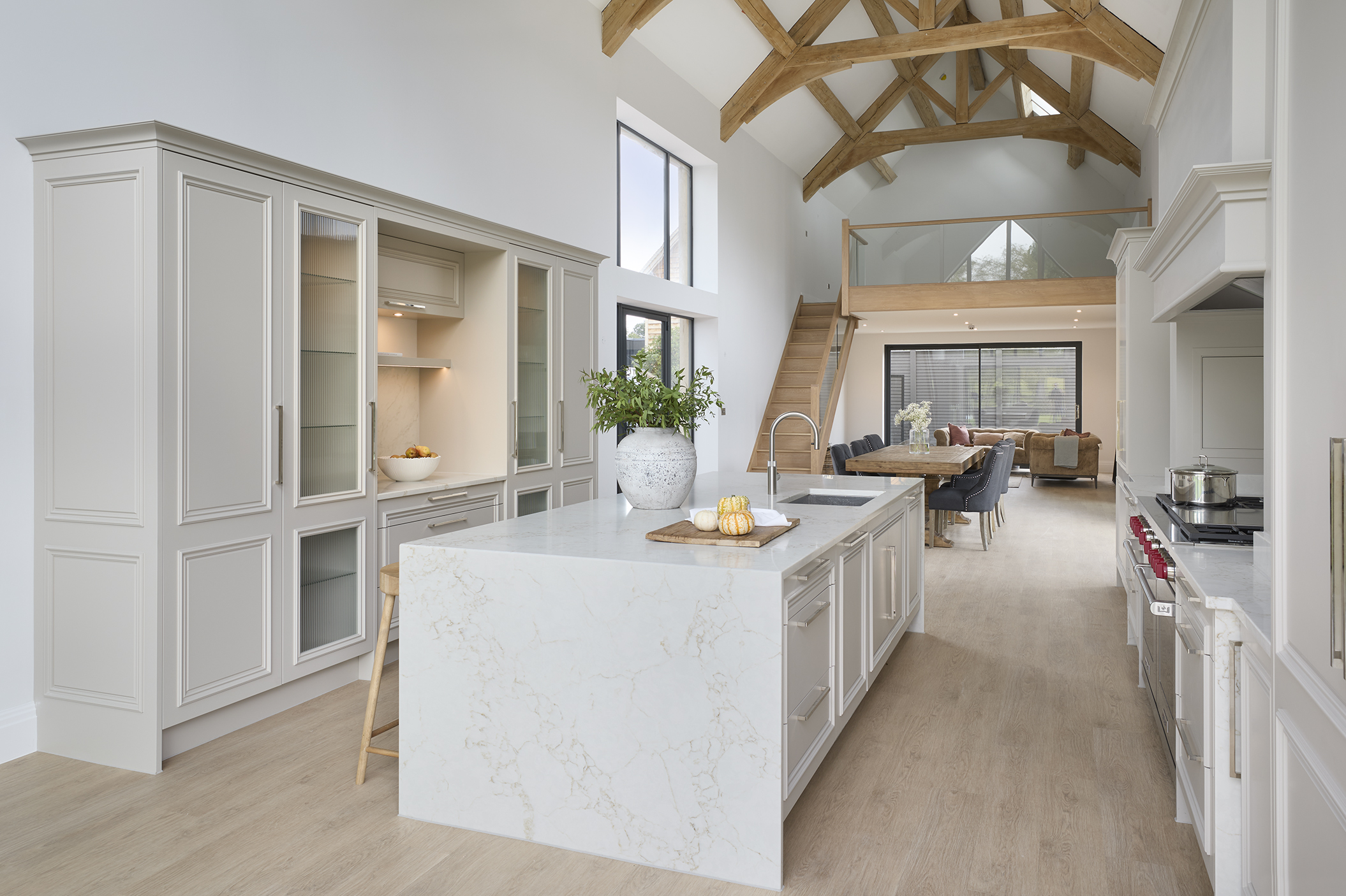 Trade Enquiries DC4806 023