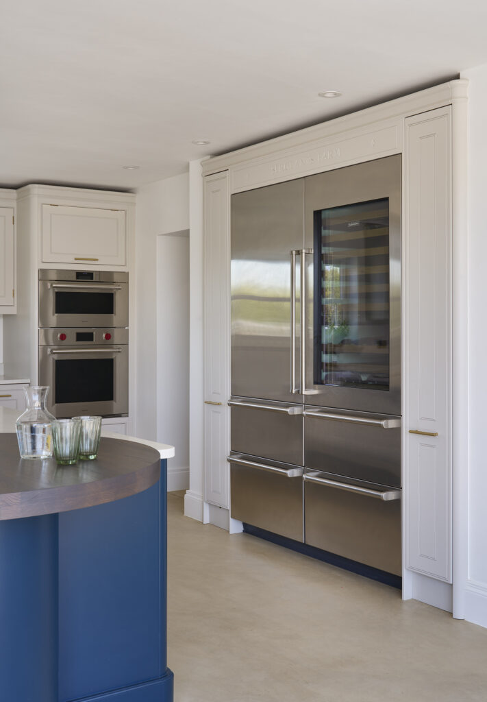 What defines a luxury kitchen? DC4917 011