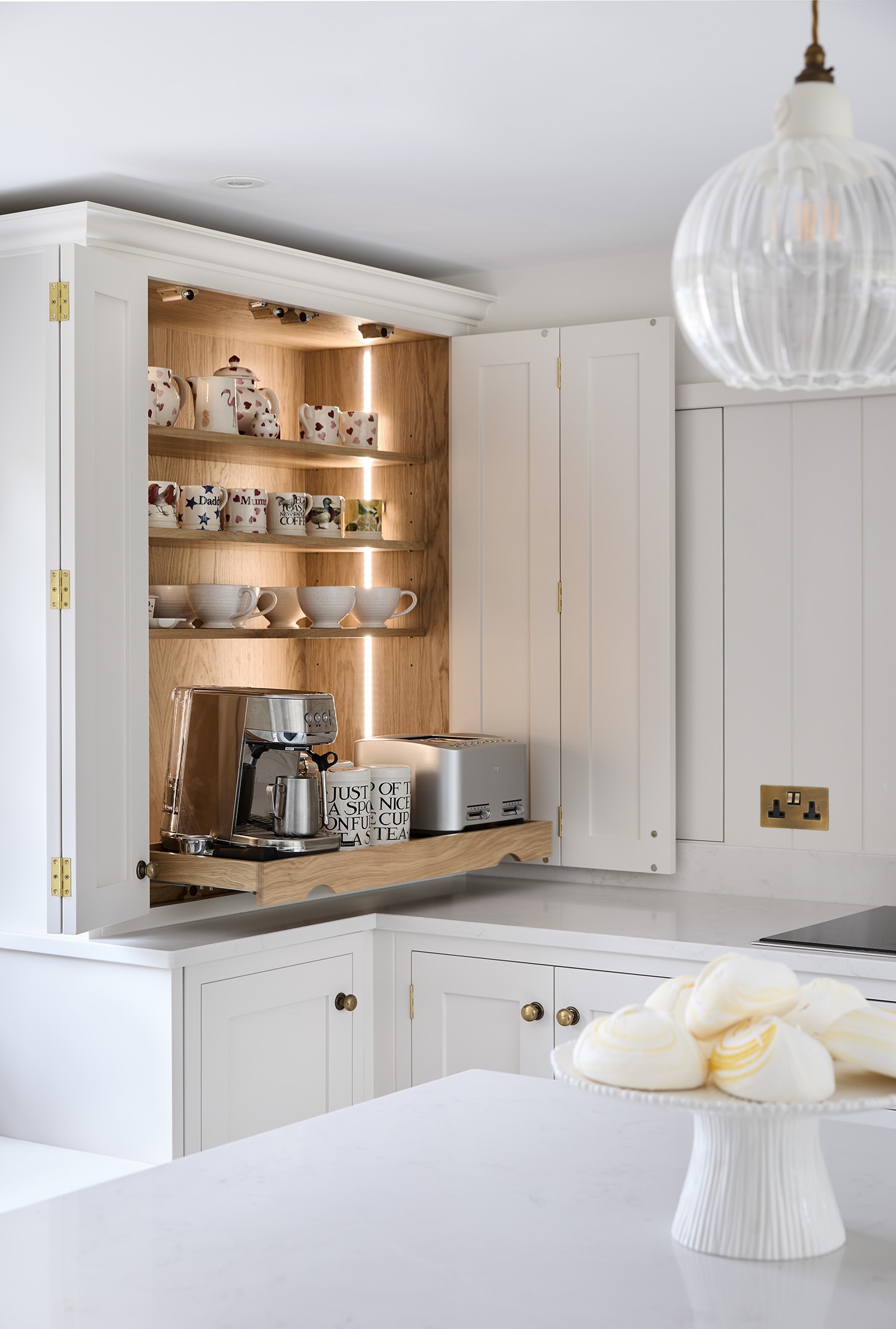 What Makes a Kitchen Truly Bespoke? DC4383 013
